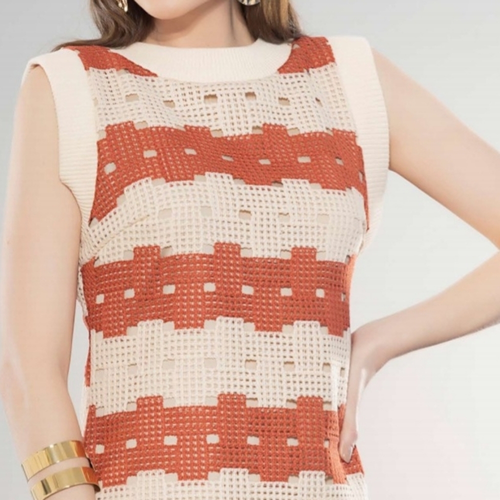 Stylish Sleeveless Knit Top